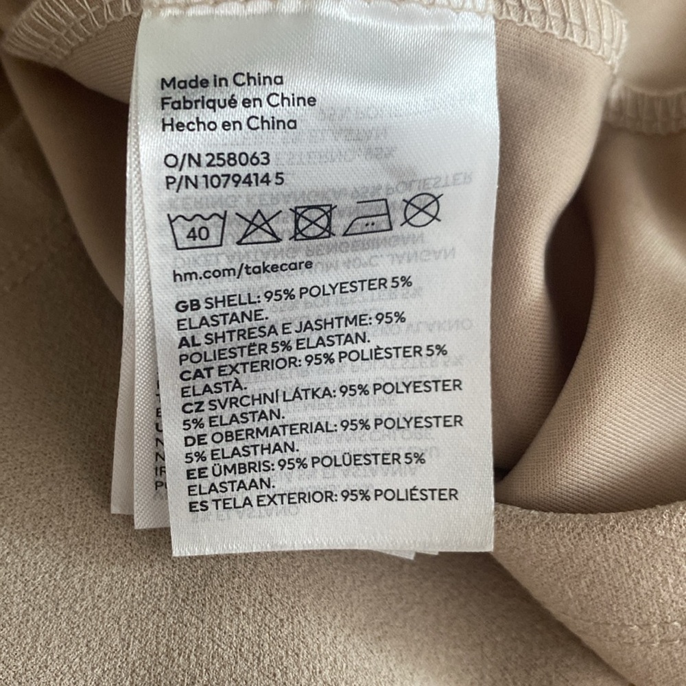 H&M dress in great condition size M - Picture 6 of 6